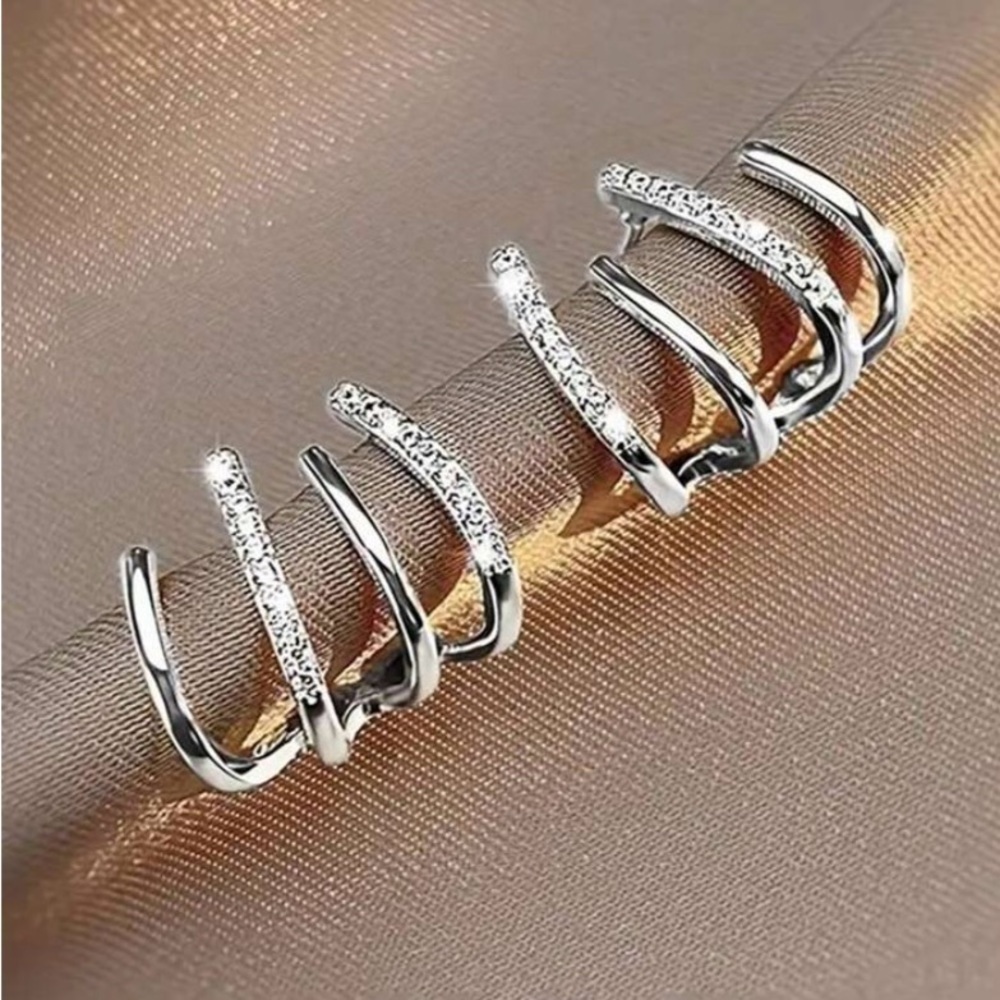 NWT Studs 4 in 1 GOLD - Picture 4 of 4